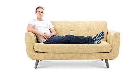 Тест - То как вы сидите на диване говорит о ваших уникальных качествах https://gornnisa.ru/ Полулежа