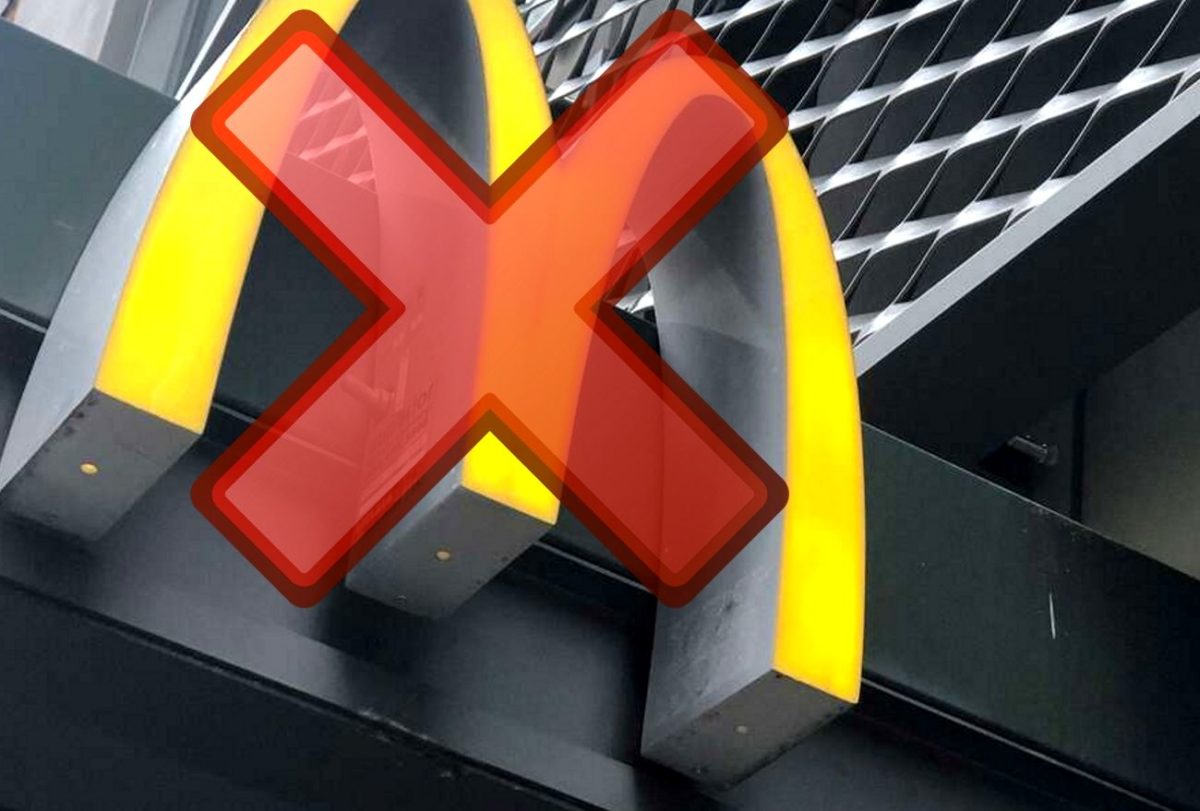 McDonald's закрывает свои двери для посетителей России